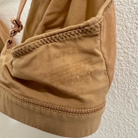 Skims Crossiver Fits Eveeybody Bralettes. Selling as a set! Regularly 40 each . - Picture 6 of 8